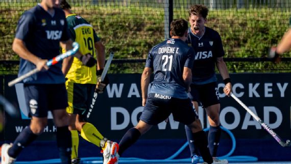 Con doblete de Domene, Los Leones dieron vuelta la página y vencieron 2-1 a Australia